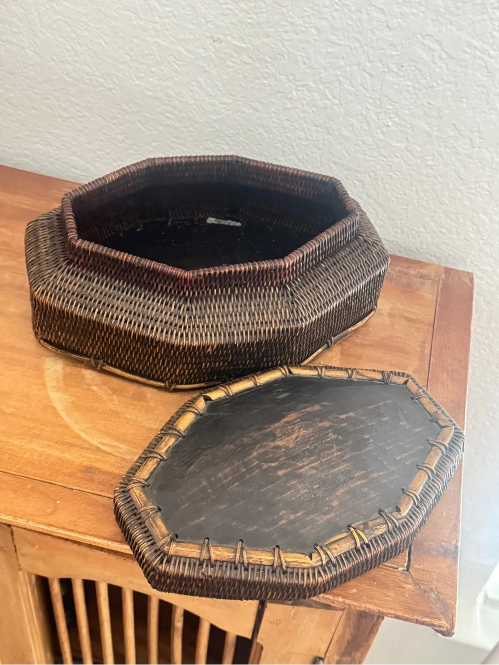 Vintage Rustic Woven Rattan Decorative Storage Box in Dark Brown 10